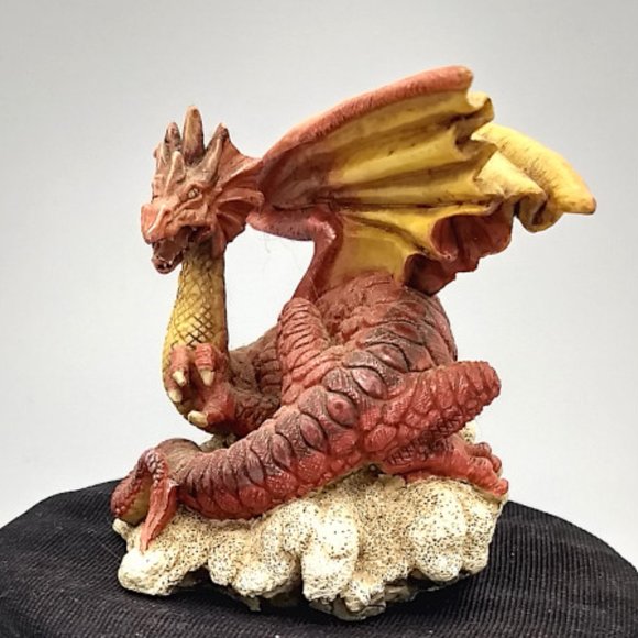 🍀🍀 Red Winged Dragon - Summit Collection 🍀🍀 - Picture 2 of 4